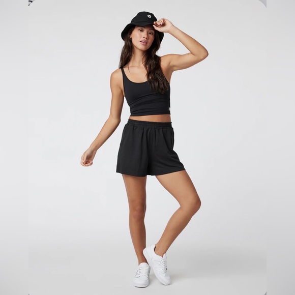Vuori Boyfriend Short - Picture 3 of 6